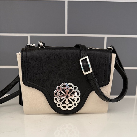 Brighton Eve Messenger CrossBody Black White Retired
Rare - Picture 1 of 5